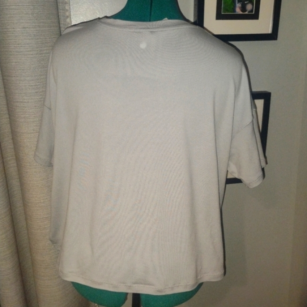 Yogalicious Super Soft Deluxe Boxy Crop Heather Gray Tee Sz XL NWT - Picture 4 of 8